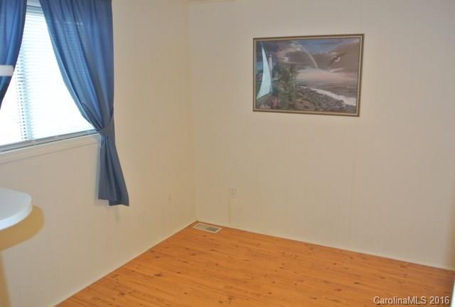 209 Oak Ridge Road Hendersonville, NC 28792 - Photo 11 of 24 Gallery Image 11