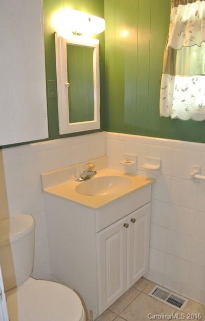 209 Oak Ridge Road Hendersonville, NC 28792 - Photo 13 of 24 Gallery Image 13