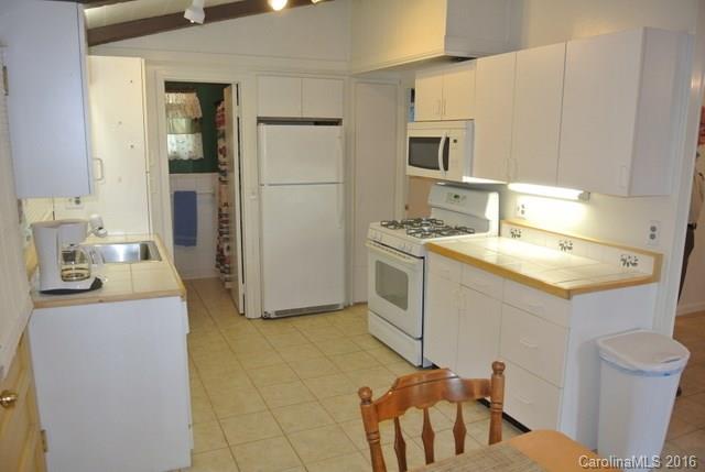 209 Oak Ridge Road Hendersonville, NC 28792 - Photo 4 of 24 Gallery Image 4