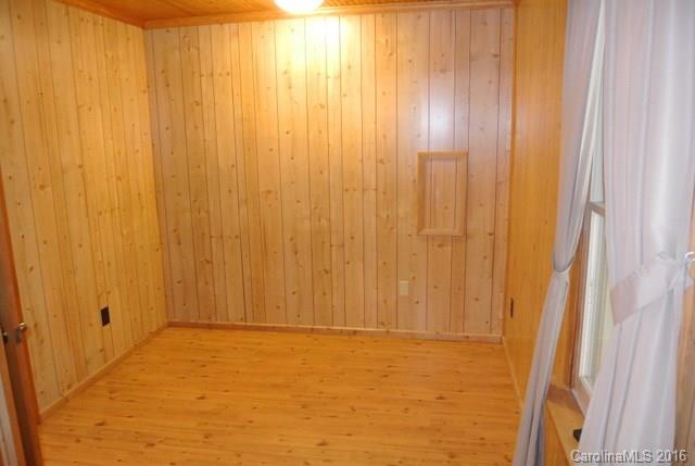 209 Oak Ridge Road Hendersonville, NC 28792 - Photo 7 of 24 Gallery Image 7