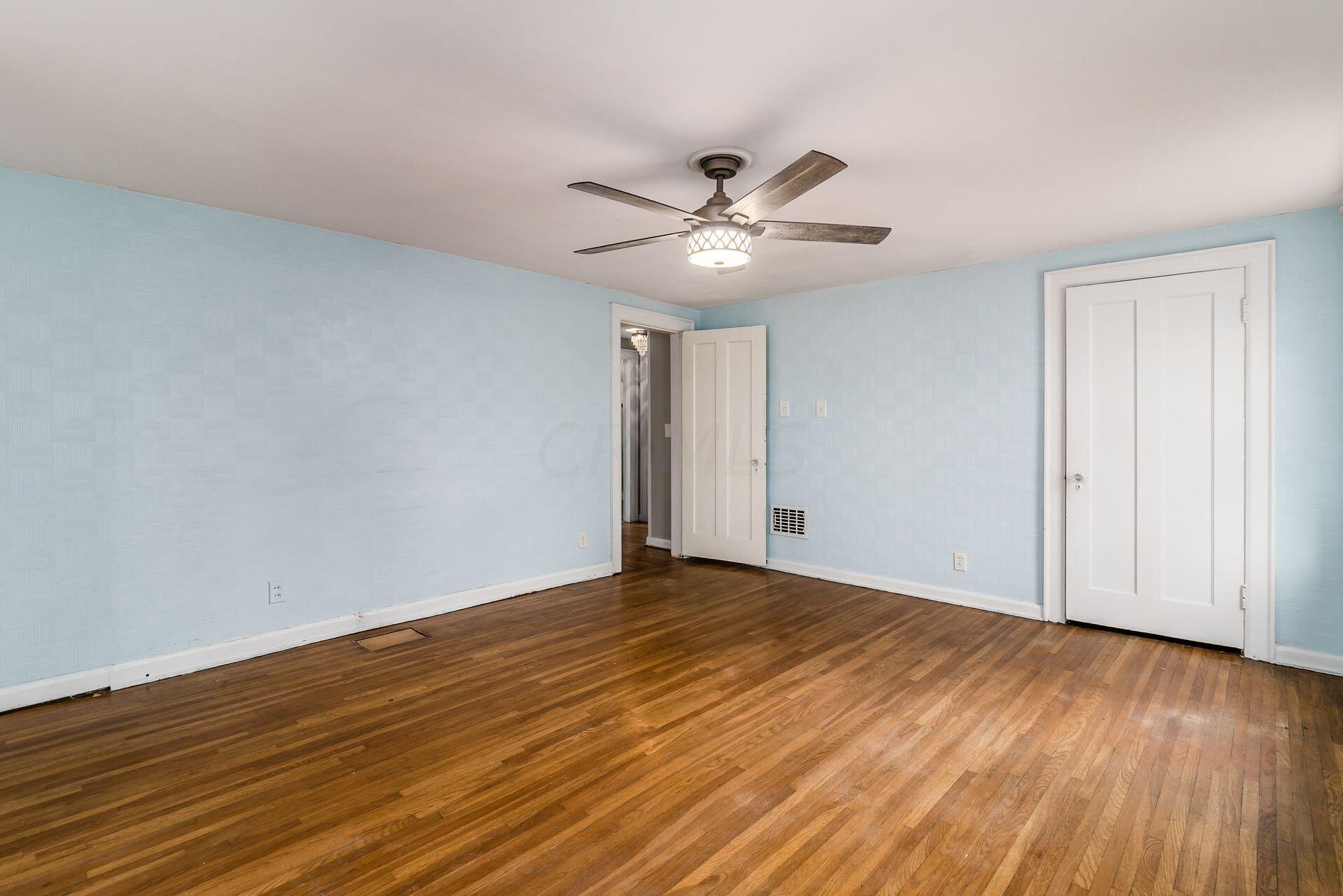 146 South Cassingham Road Bexley, OH 43209 - Photo 21 of 46 Primary Bedroom
