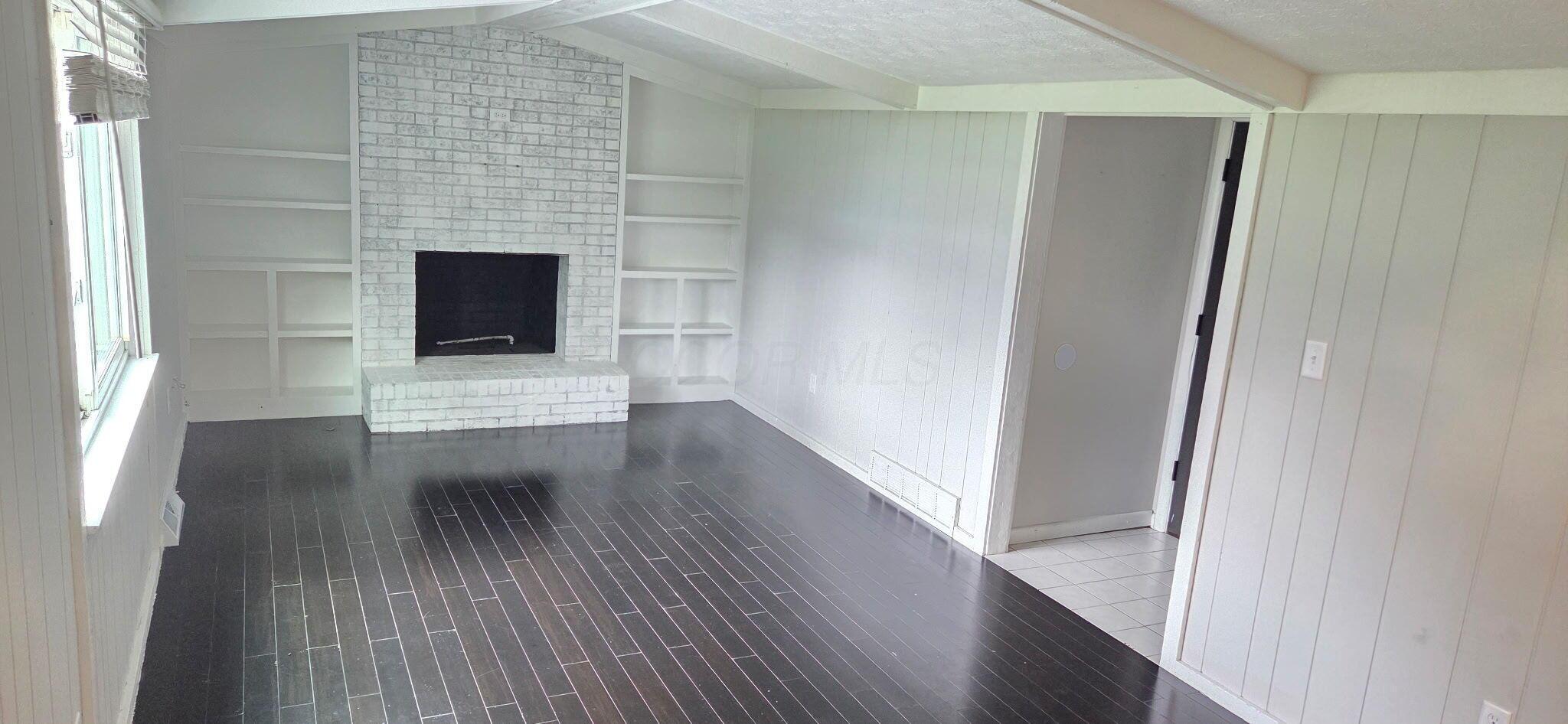5464 Aspen Road Columbus, OH 43229 - Photo 8 of 26 FIREPLACE