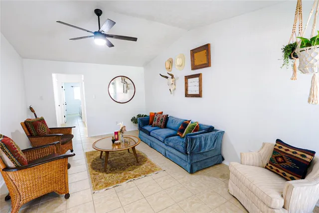 $1,500 | 310 Amherst Court, College Station, TX 77840