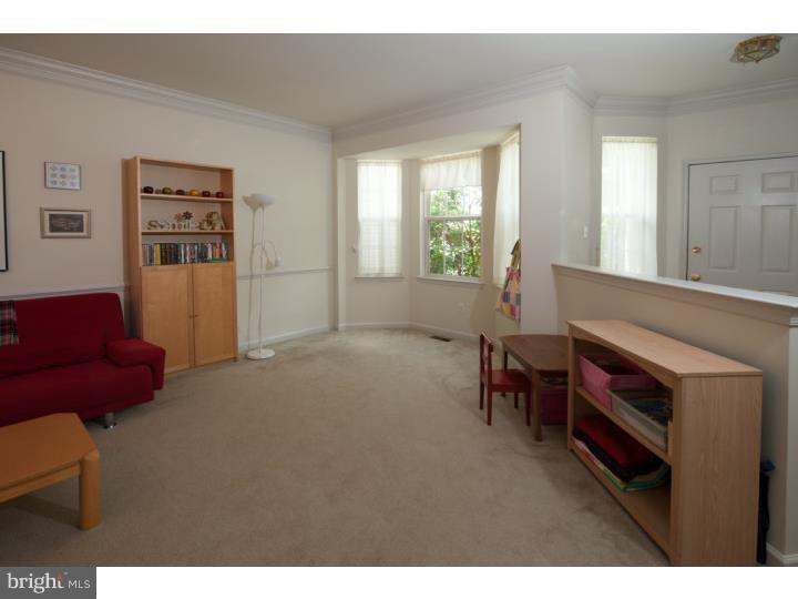 273 Avonwood Road Kennett Square, PA 19348 - Photo 4 of 25 Living Room