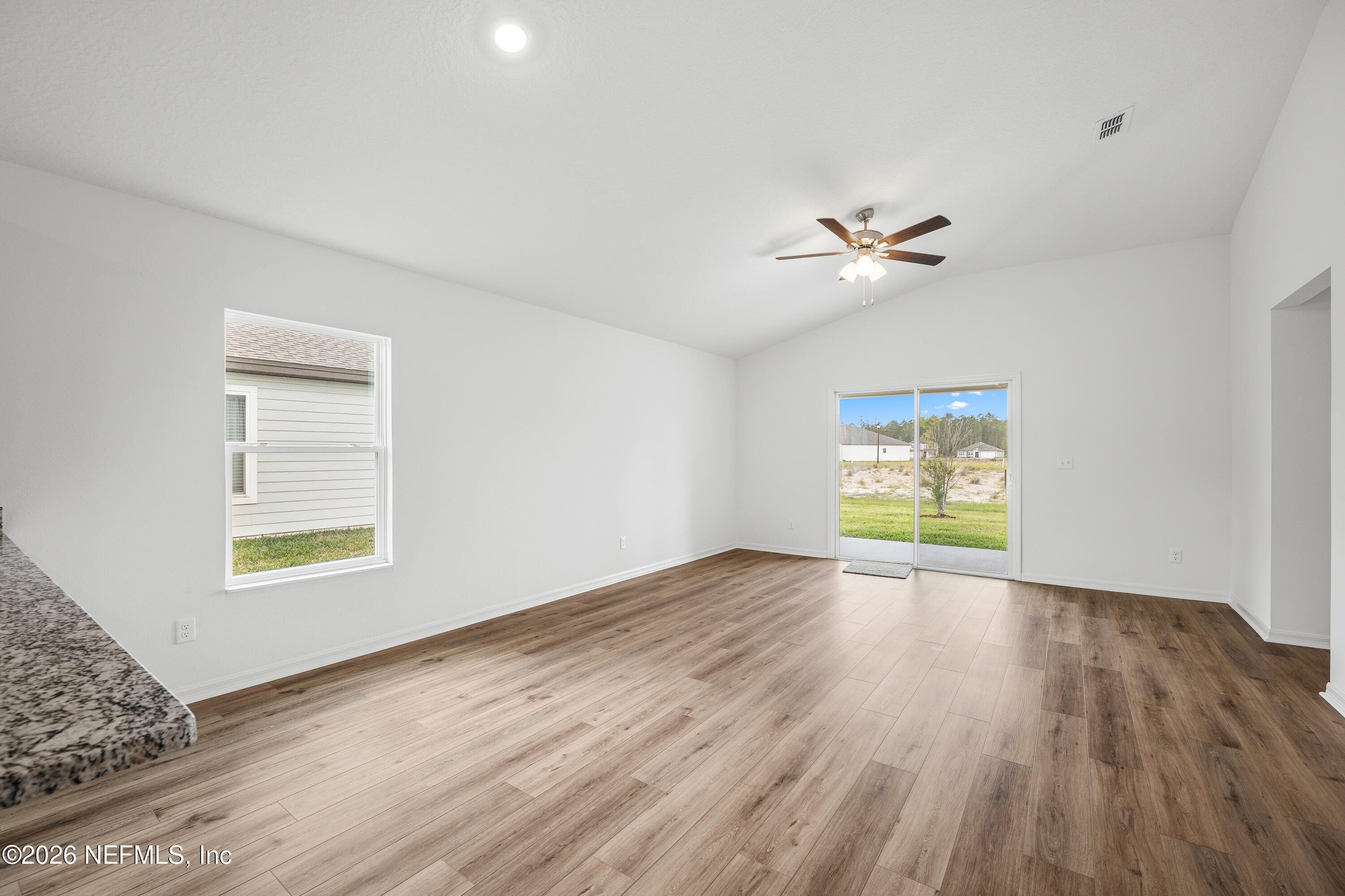 6895 Myrtle Oak Road Jacksonville, FL 32219 - Photo 24 of 52 19 Living Room
