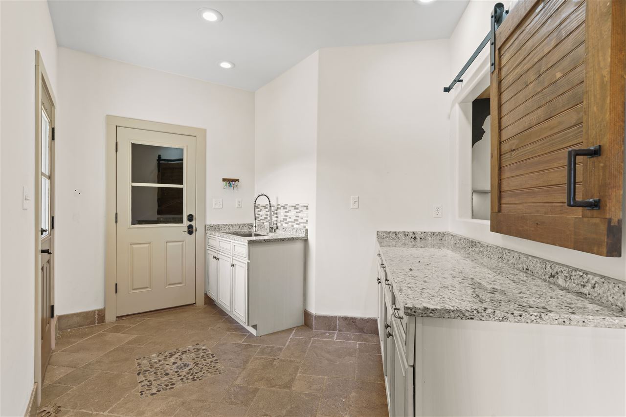 3887 Lucy Road Millington, TN 38053 - Photo 7 of 25 BUTLER PANTRY/MUD ROOM - features Utility Sink and Plenty of Extra Storage/Prep Area.