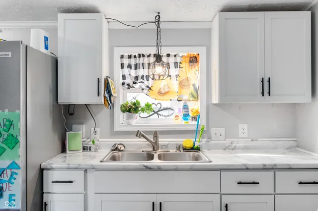 $160,000 | 7825 South Tennessee Street, Daleville, IN 47334