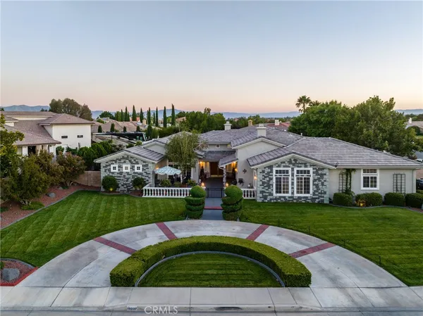 $965,000 | 19237 Estancia Way, Apple Valley, CA 92308