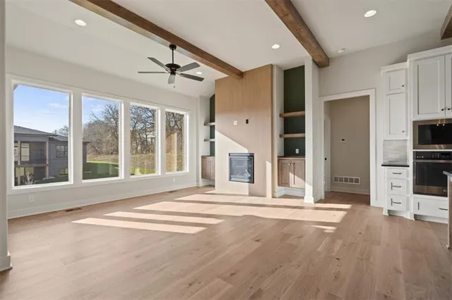 $633,800 | 2233 Southwest Crown Drive, Lee's Summit, MO 64082