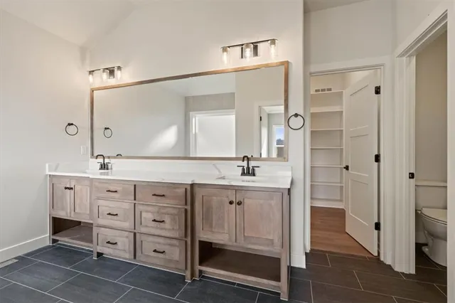 $633,800 | 2233 Southwest Crown Drive, Lee's Summit, MO 64082