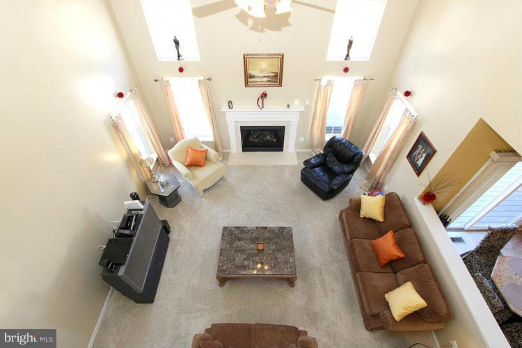 18416 Beechnut Way Boyds, MD 20841 - Photo 12 of 25 Family Room