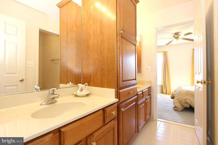 18416 Beechnut Way Boyds, MD 20841 - Photo 18 of 25 Bath