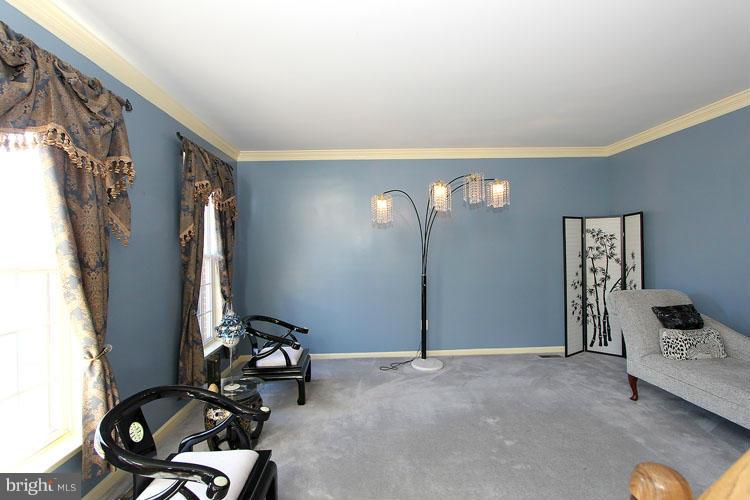 18416 Beechnut Way Boyds, MD 20841 - Photo 3 of 25 Living Room