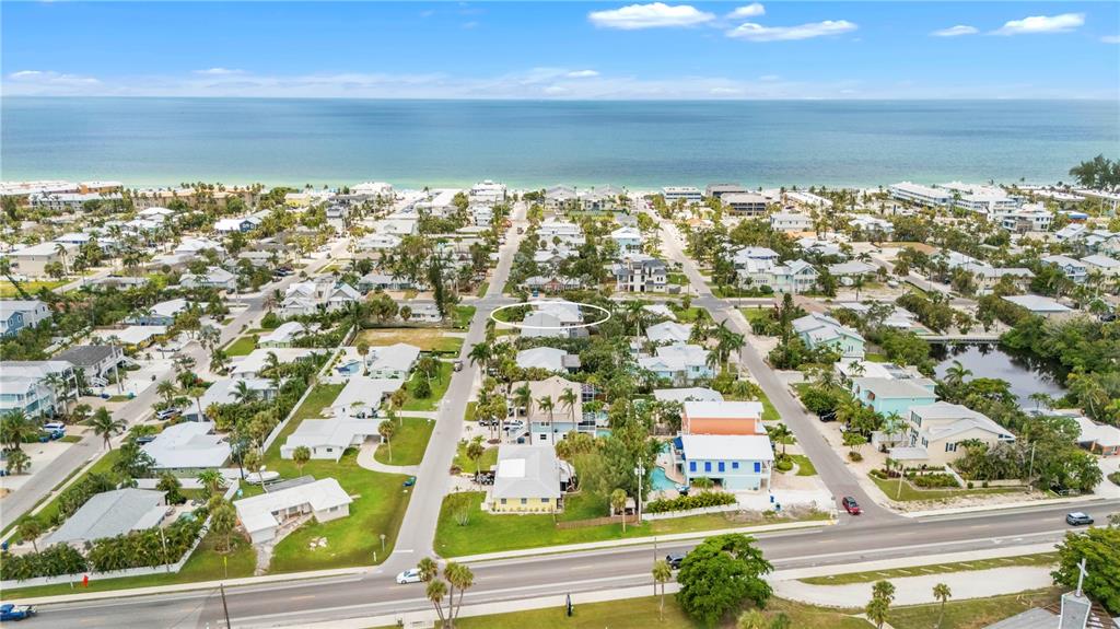 302 67th Street Holmes Beach, FL 34217 - Photo 34 of 38