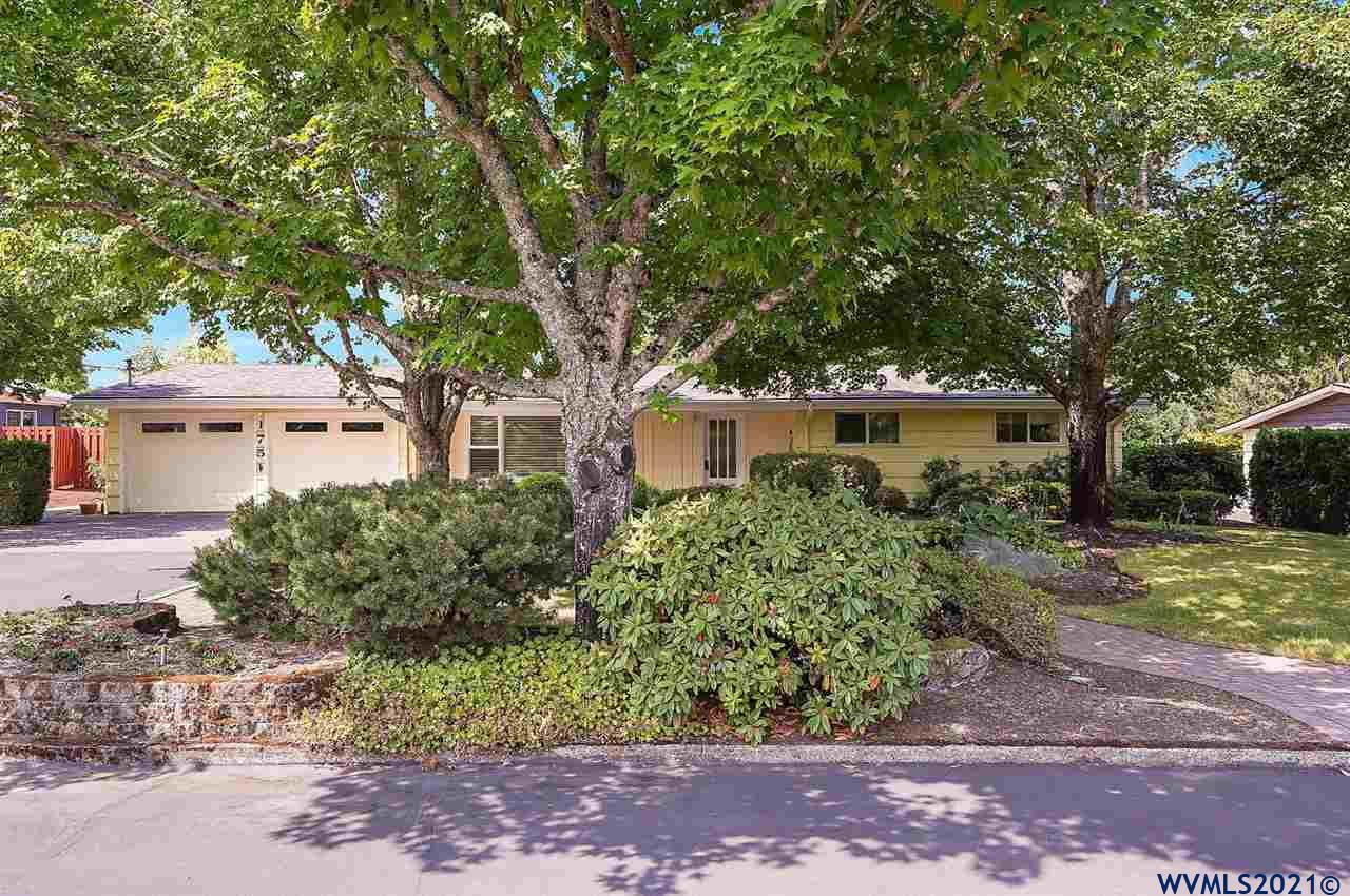 175 Oak Villa Road Dallas, OR 97338 - Photo 31 of 33 Gallery Image 31