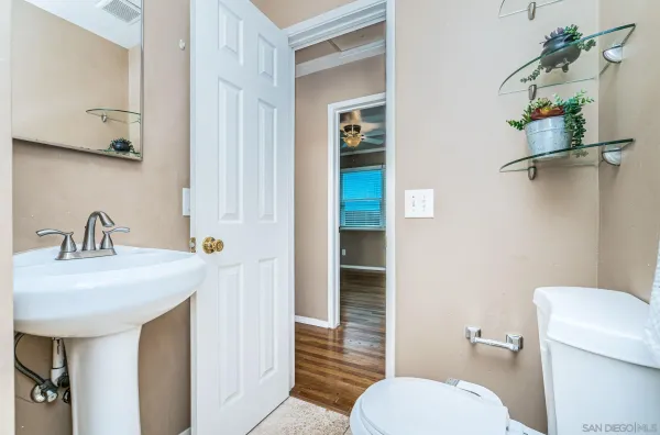 $3,500 | 4954 63rd Street, San Diego, CA 92115