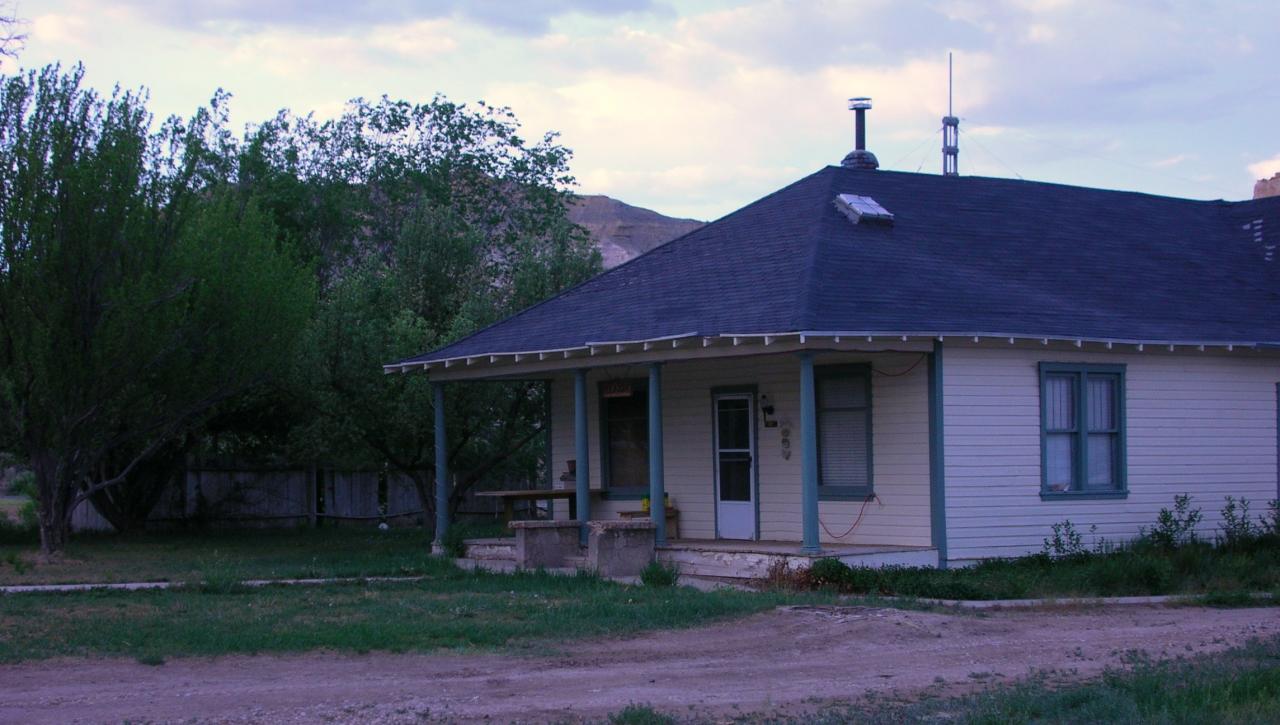 90 North Main Tropic, UT 84718 - Photo 1 of 1 Pioneer Home