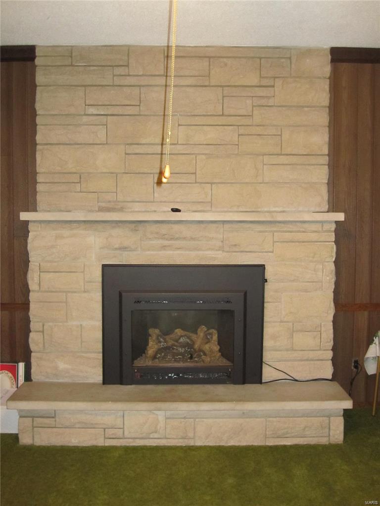 26365 Cemetery Road Jerseyville, IL 62052 - Photo 3 of 13 Gallery Image 3