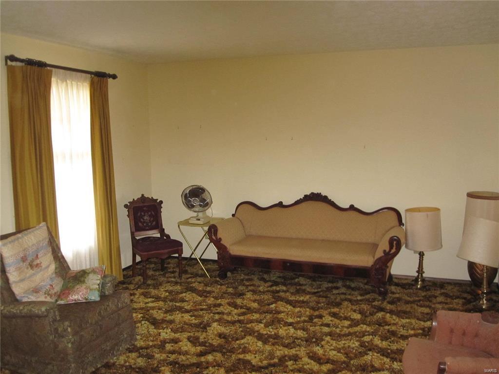 26365 Cemetery Road Jerseyville, IL 62052 - Photo 4 of 13 Gallery Image 4