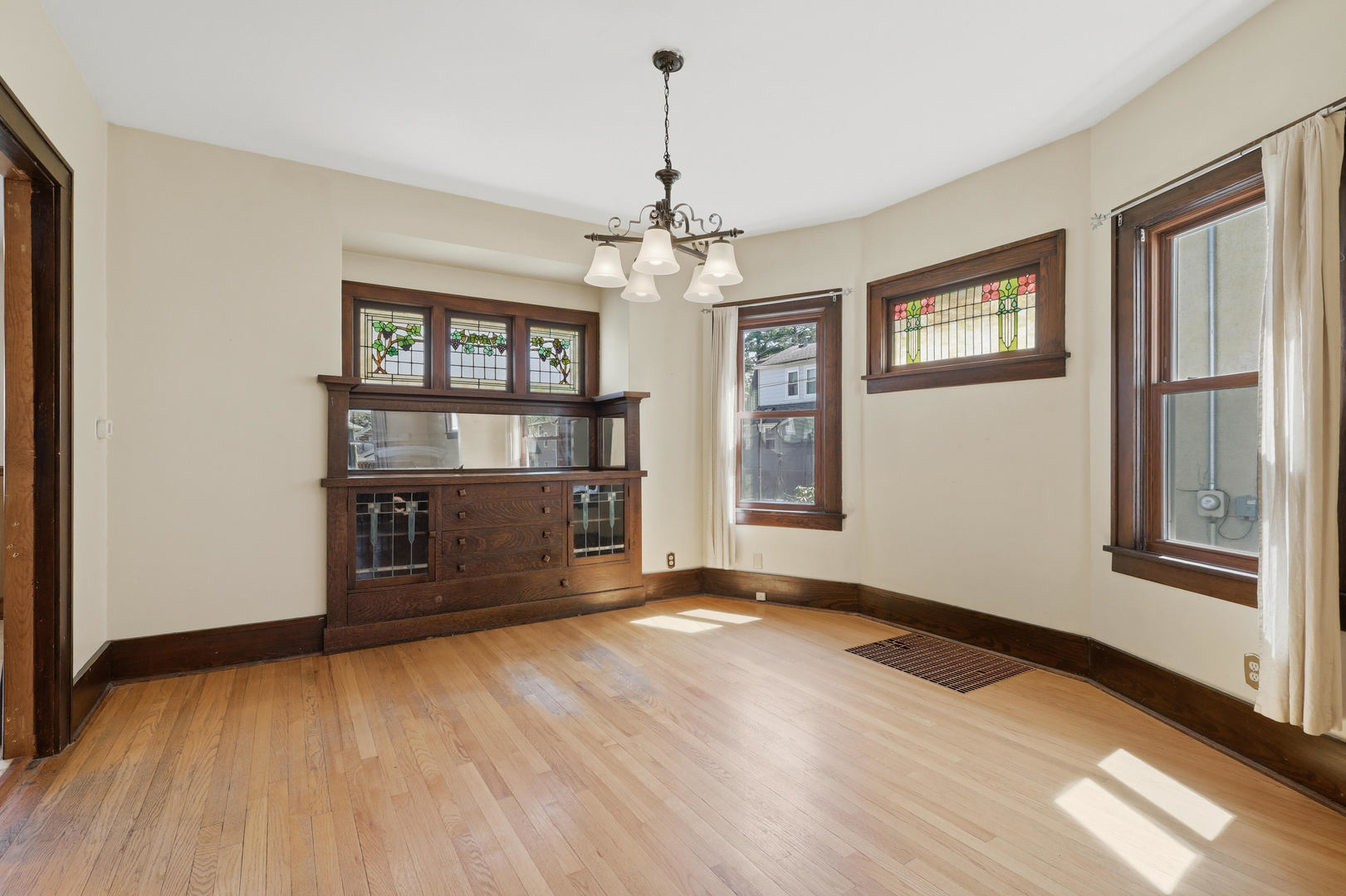 2036 13th Street Moline, IL 61265 - Photo 11 of 45