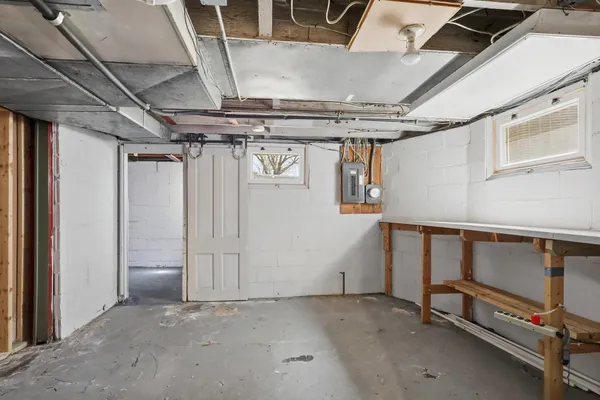 $179,000 | 2036 13th Street, Moline, IL 61265