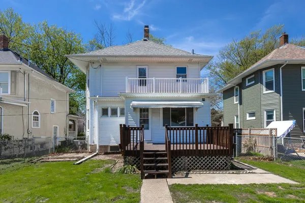 $179,000 | 2036 13th Street, Moline, IL 61265