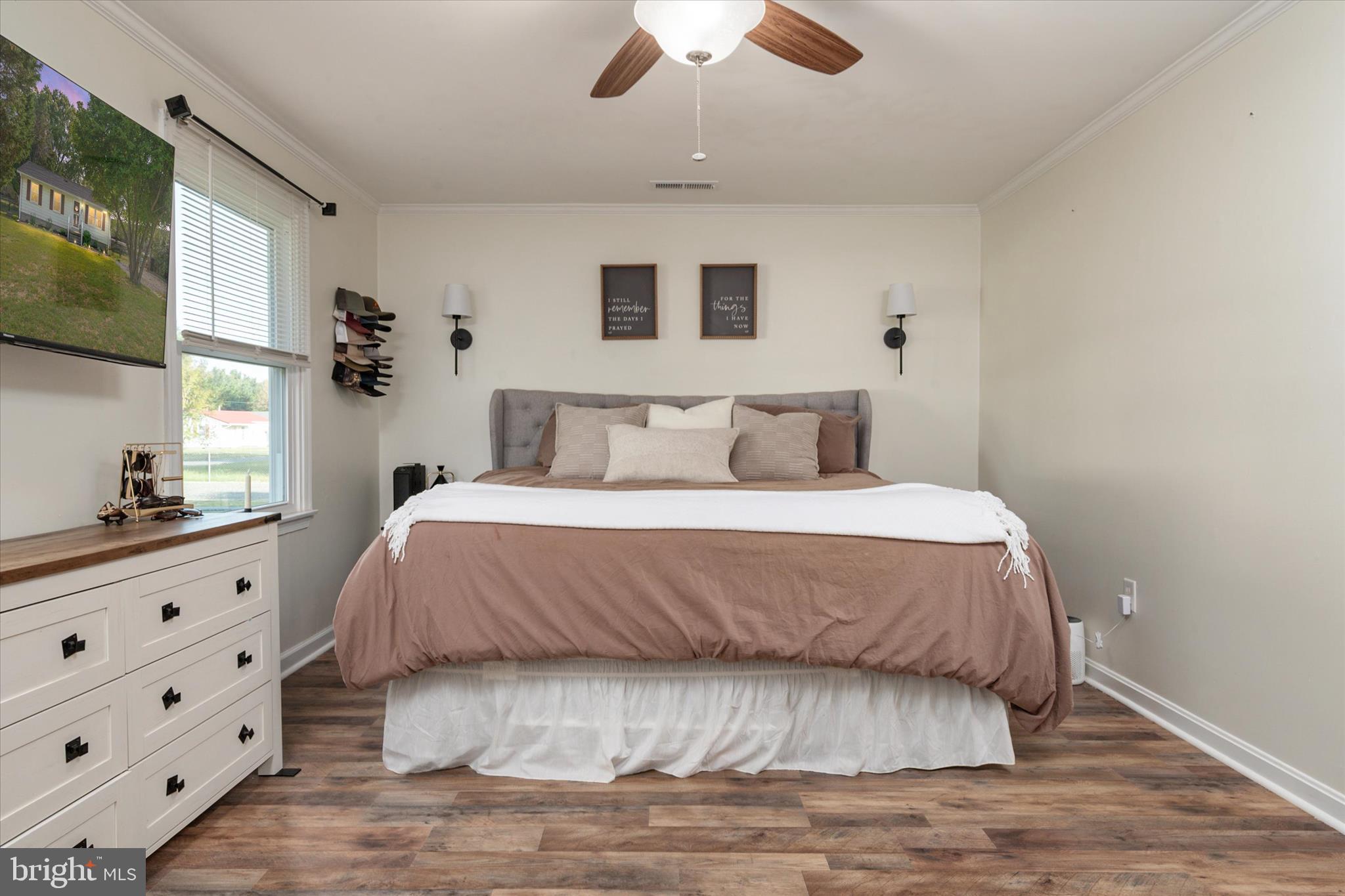 4 Maple Avenue Ridgely, MD 21660 - Photo 19 of 33 Spacious Primary Bedroom