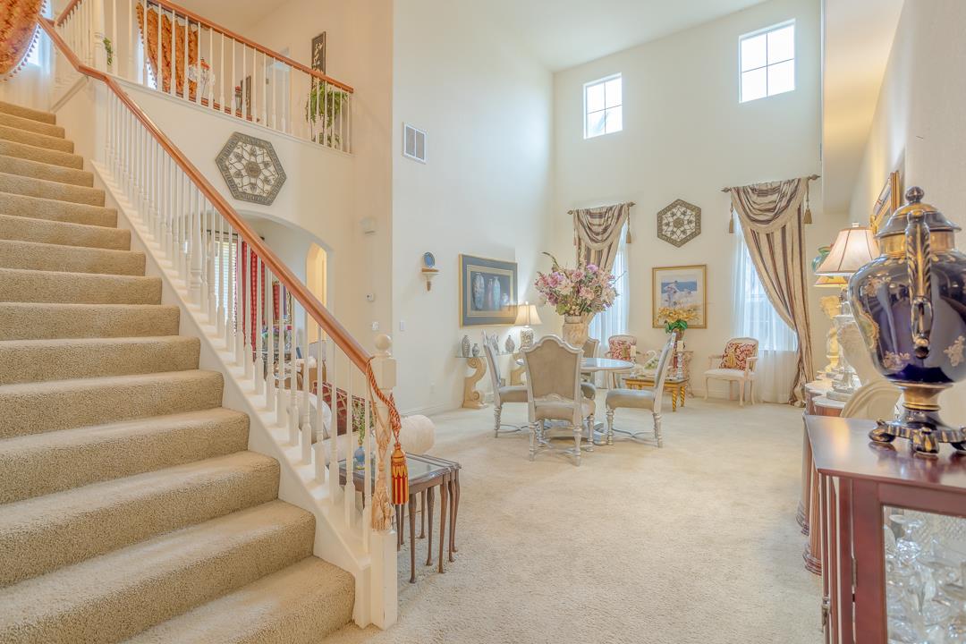 2563 Riviera Court Tulare, CA 93274 - Photo 19 of 31 a view of entryway and hall