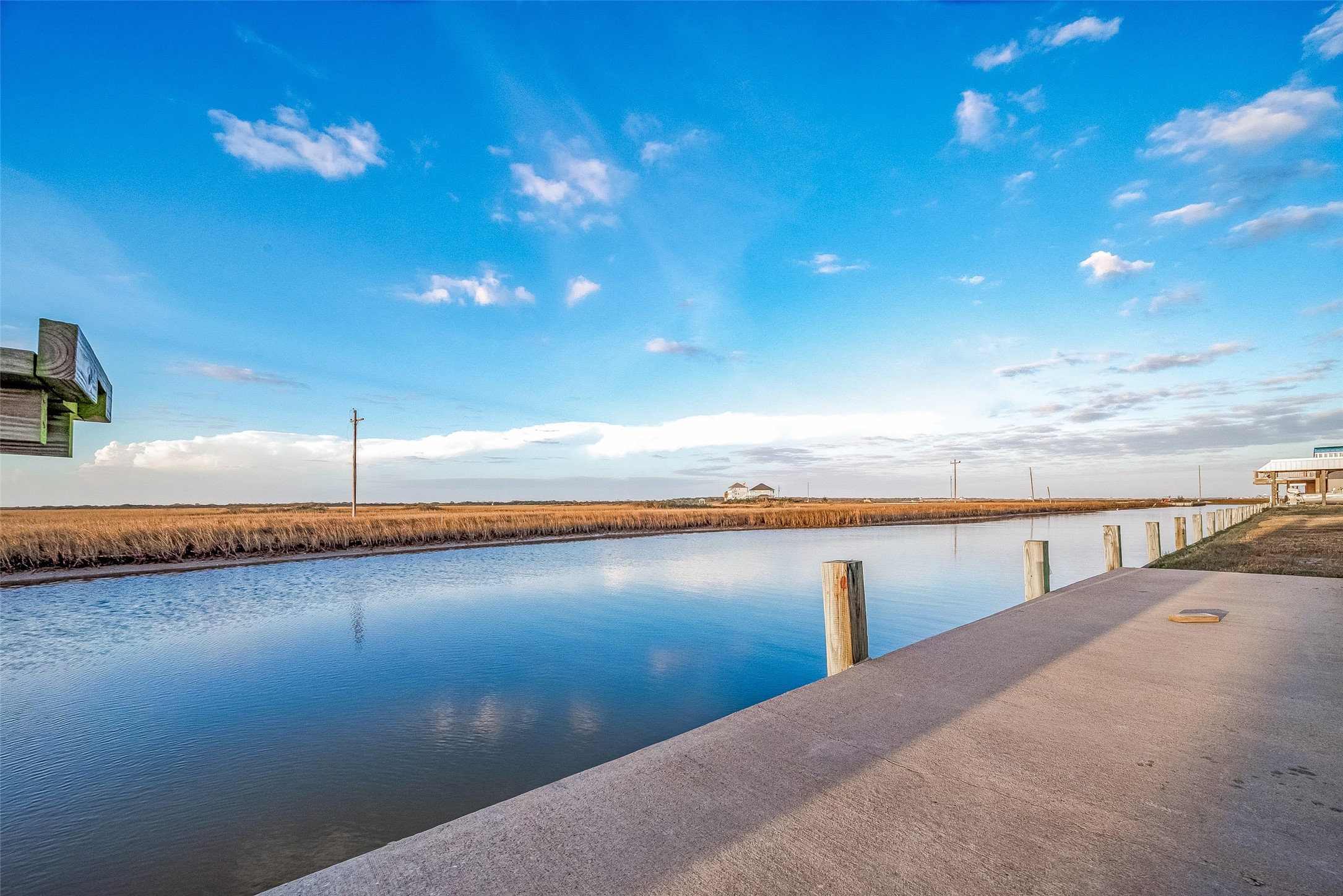 1107 Gator Point Crystal Beach, TX 77650 - Photo 4 of 25