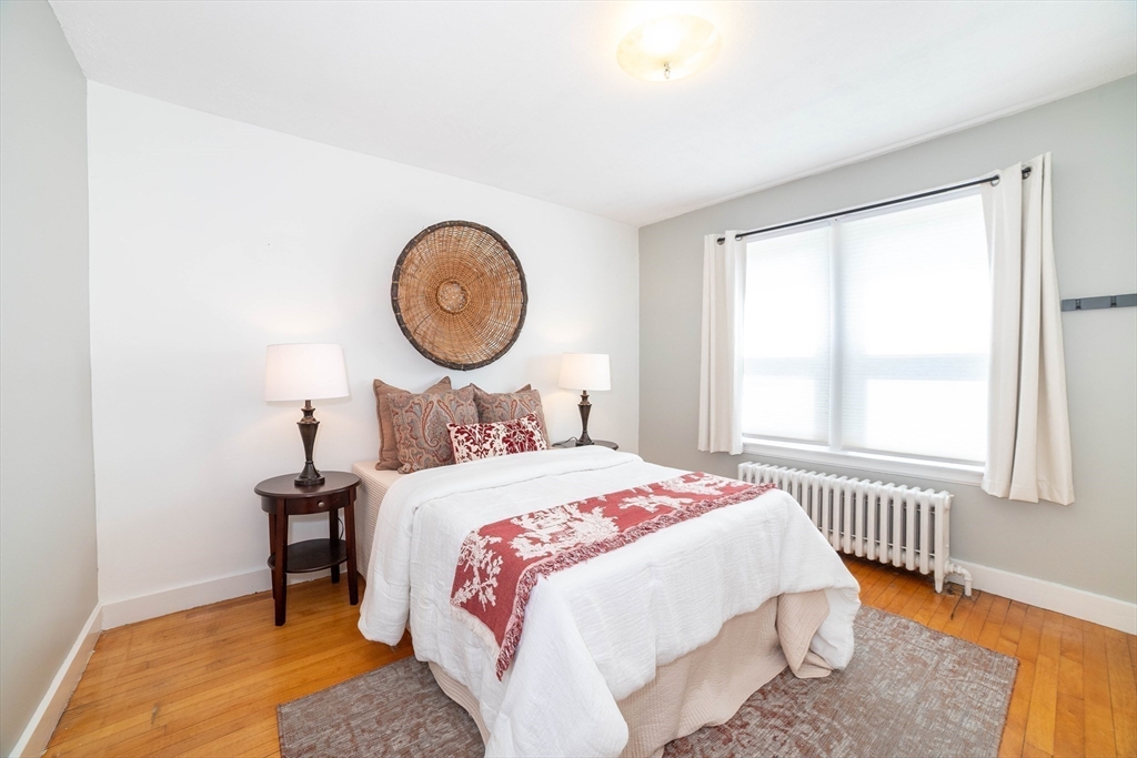 25 Dixfield Road Worcester, MA 01606 - Photo 14 of 26