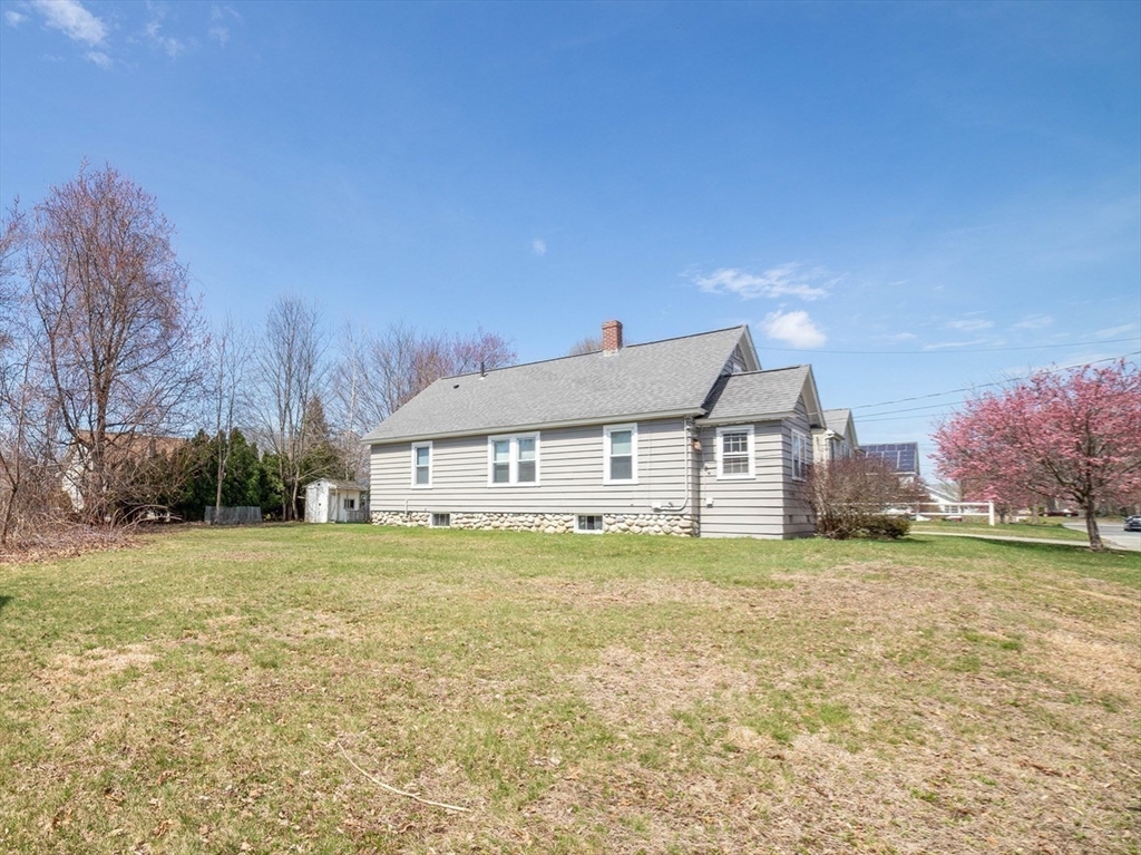25 Dixfield Road Worcester, MA 01606 - Photo 24 of 26