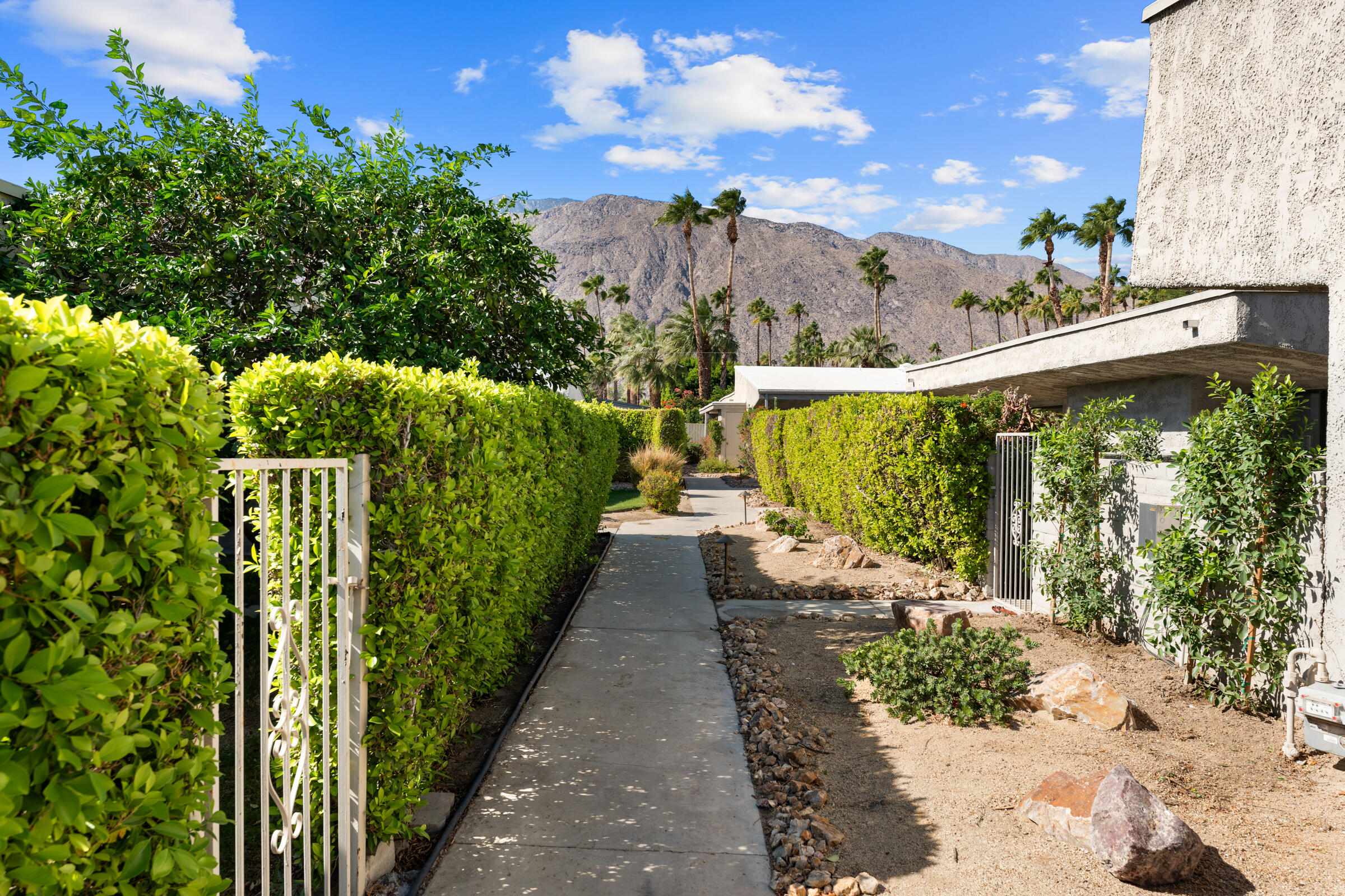 1111 East Ramon Road, Unit 99 Palm Springs, CA 92264 - Photo 26 of 35 mountain view