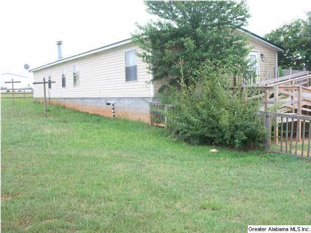 109 Taryn Trace Talladega, AL 35160 - Photo 3 of 18