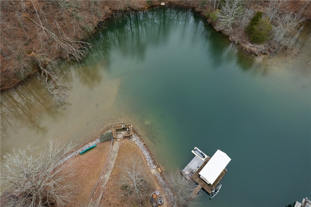 518 Inlet Drive Seneca, SC 29672 - Photo 4 of 48 Fixed deck/dock on left, floating dock on right.