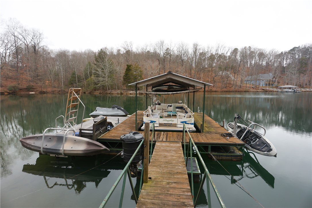 518 Inlet Drive Seneca, SC 29672 - Photo 8 of 48 All the water toys!