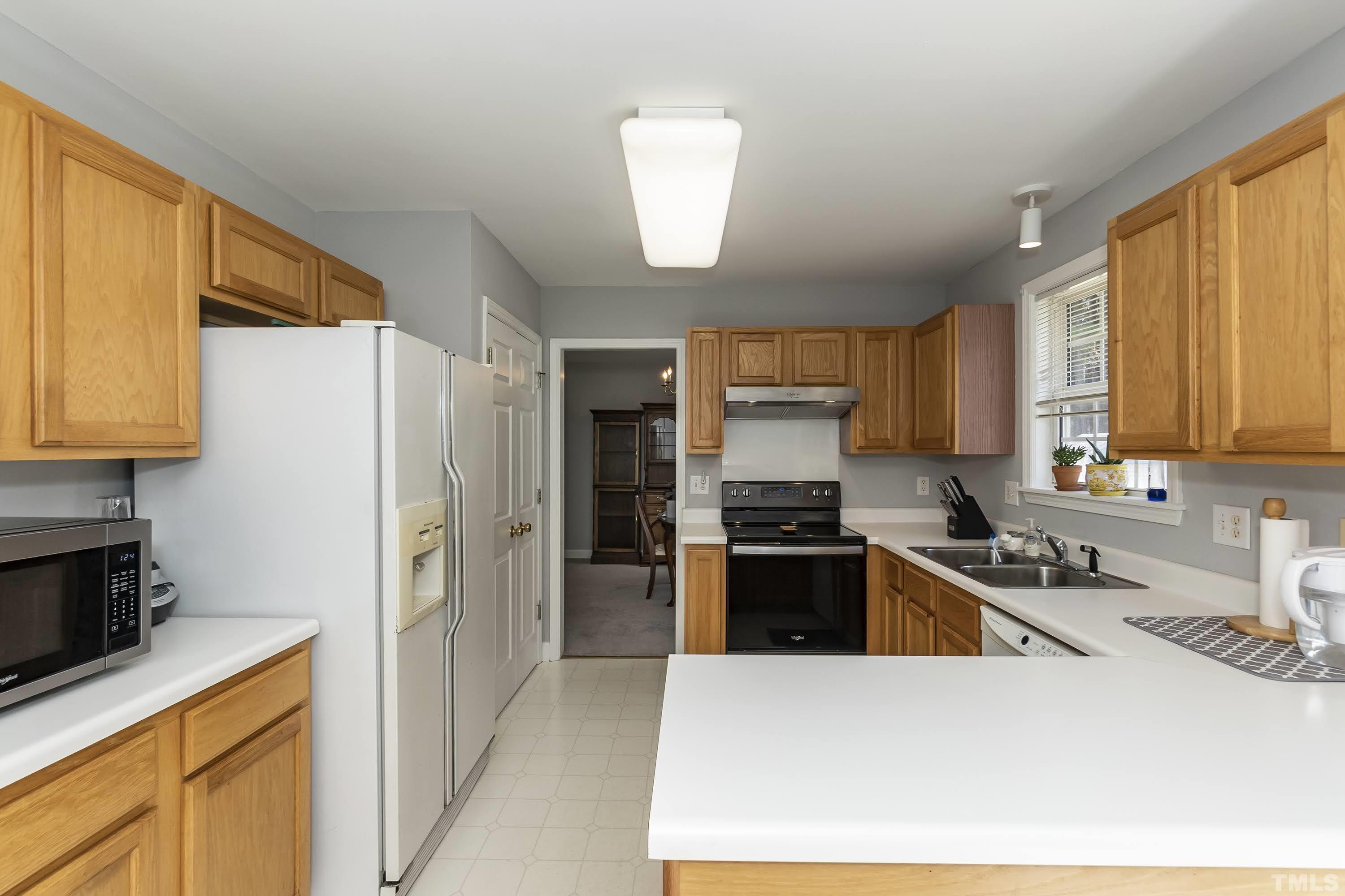 5416 Neuse View Drive Raleigh, NC 27610 - Photo 11 of 30 Gallery Image 11