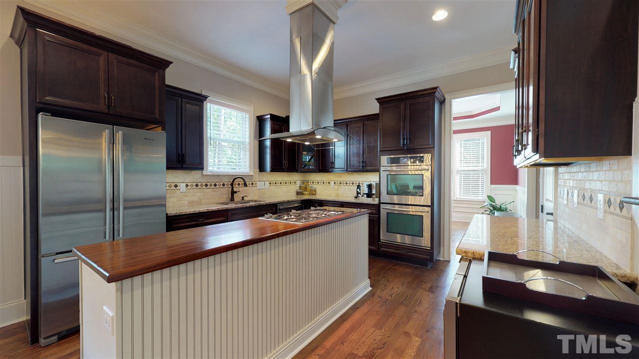 3212 Cobblestone Court Raleigh, NC 27607 - Photo 3 of 30