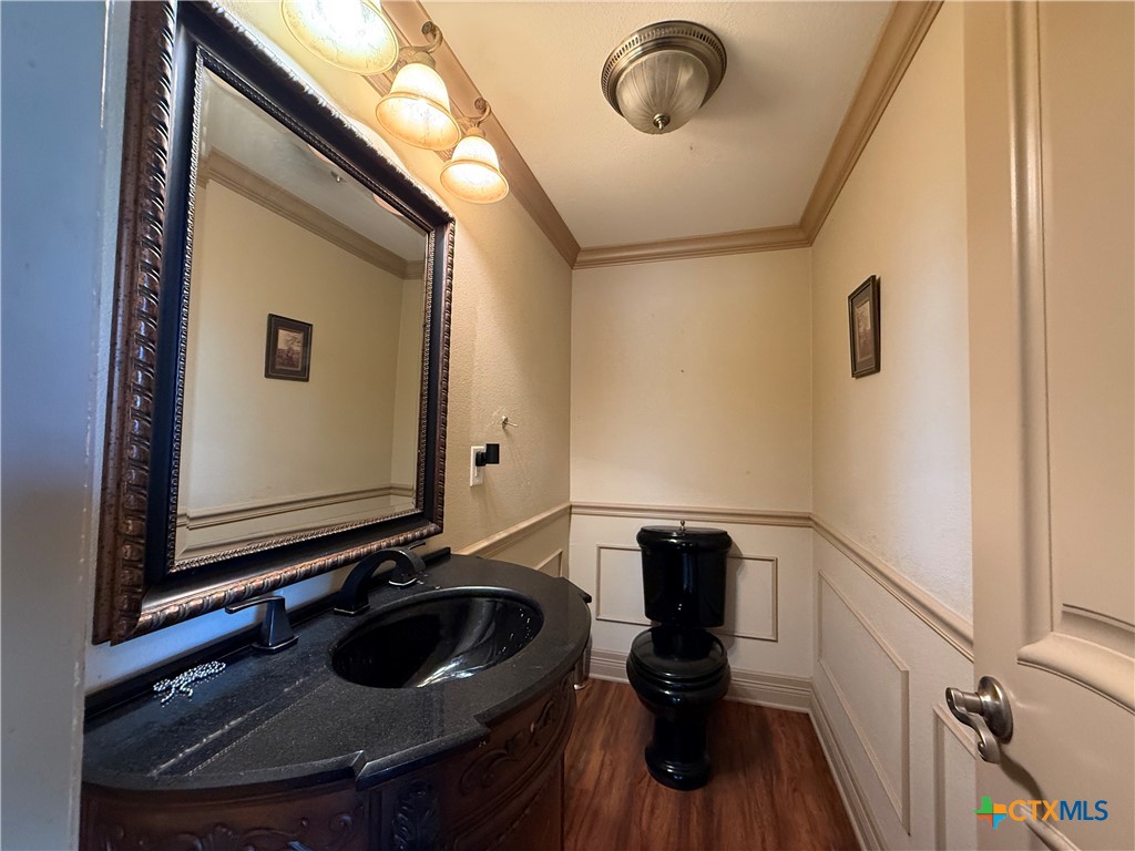 207 South Commerce Street Port Lavaca, TX 77979 - Photo 15 of 39
