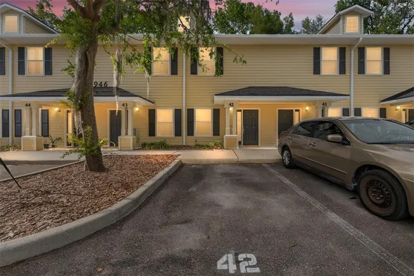 $229,900 | 2946 Southwest 35th Place, Unit 42, Gainesville, FL 32608
