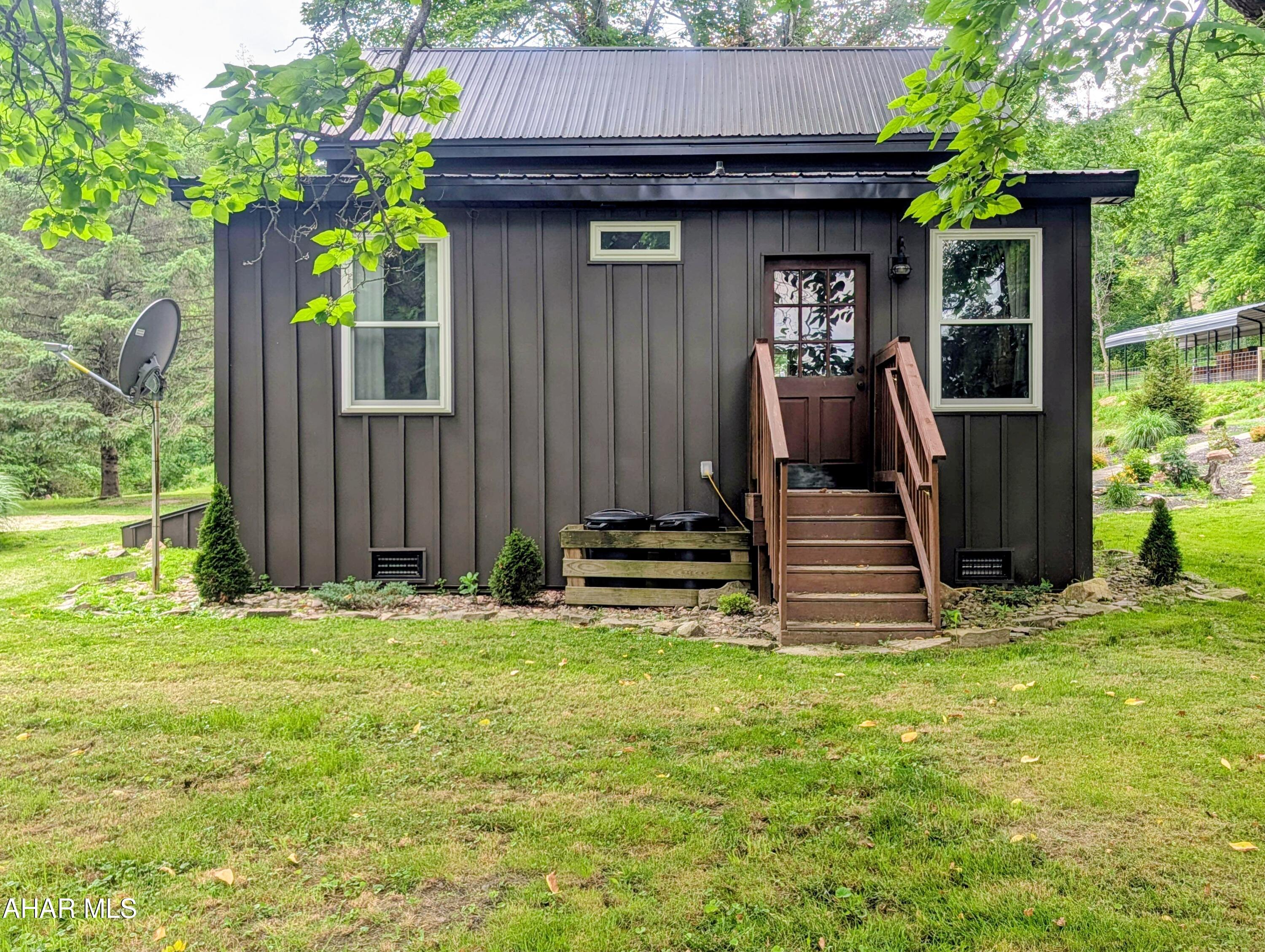587 Point Road Bedford, PA 15522 - Photo 7 of 92