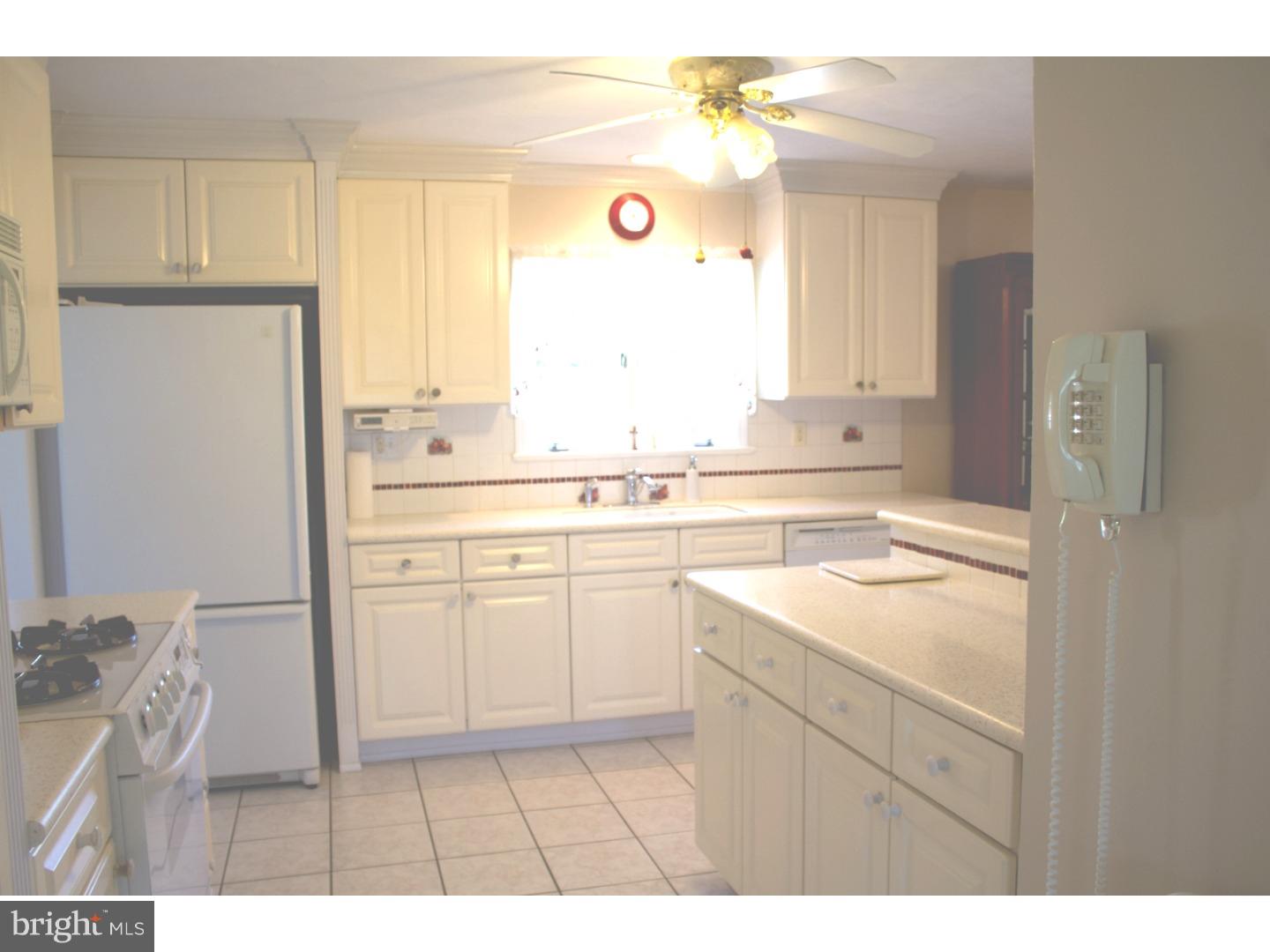 900 Kuser Road Trenton, NJ 08619 - Photo 8 of 20 Kitchen