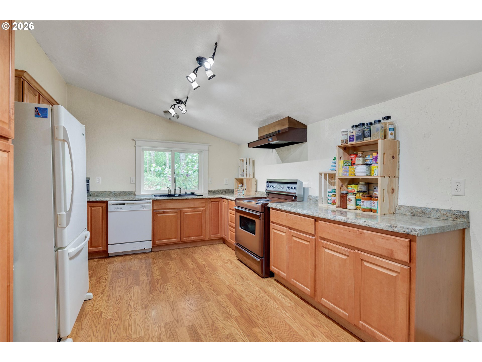 27360 South Kinzy Road Estacada, OR 97023 - Photo 19 of 46