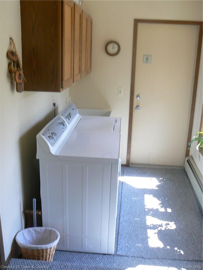 2297 London Bridge Drive, Unit 28 Rochester, MI 48307 - Photo 23 of 29 First Floor Laundry.JPG