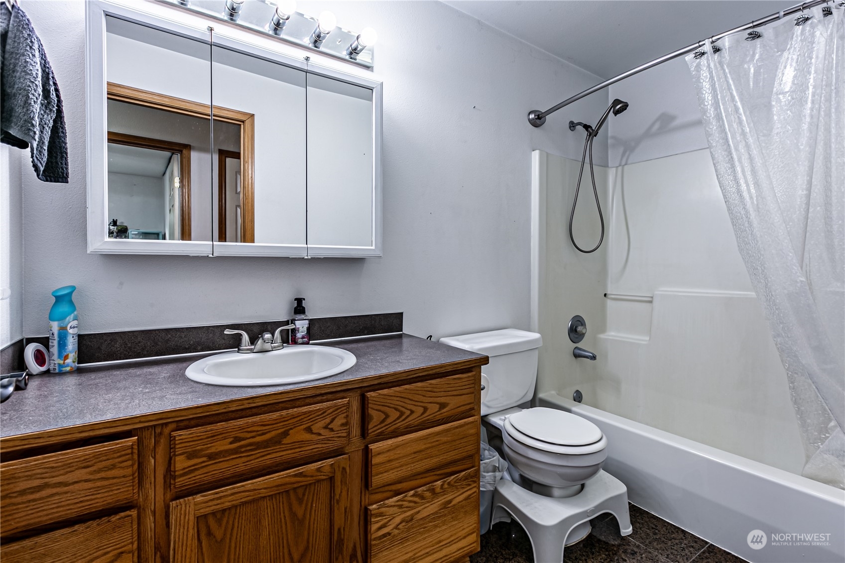 604 Nieland Loop Southeast Rainier, WA 98576 - Photo 27 of 37