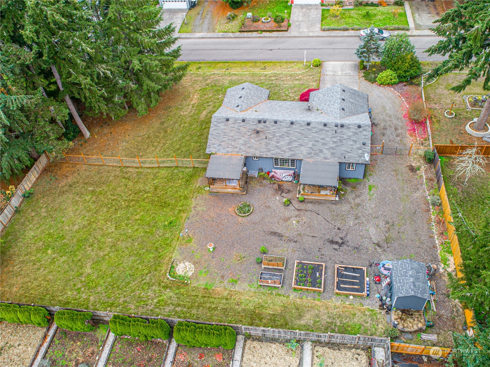 604 Nieland Loop Southeast Rainier, WA 98576 - Photo 34 of 37