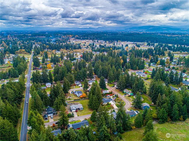 $494,995 | 604 Nieland Loop Southeast, Rainier, WA 98576