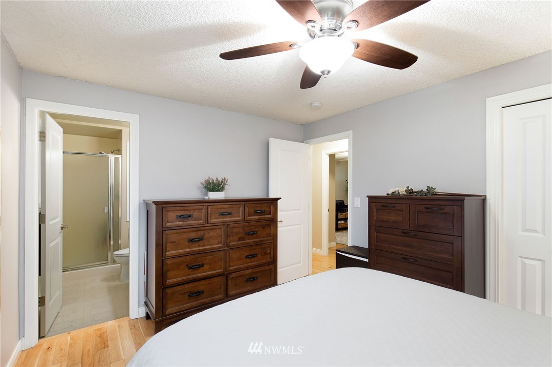 15511 Cascadian Way Bothell, WA 98012 - Photo 14 of 29 Gallery Image 14