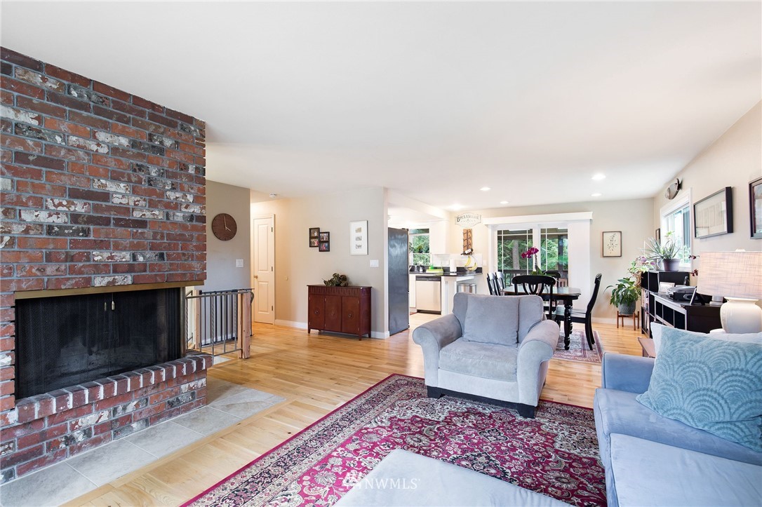 15511 Cascadian Way Bothell, WA 98012 - Photo 6 of 29 Gallery Image 6