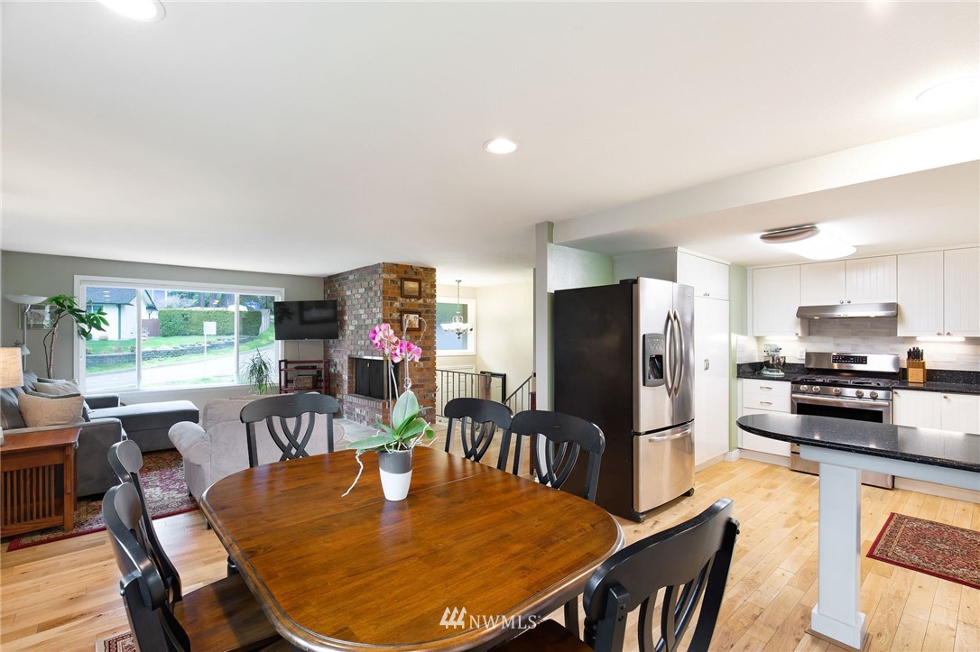 15511 Cascadian Way Bothell, WA 98012 - Photo 7 of 29 Gallery Image 7