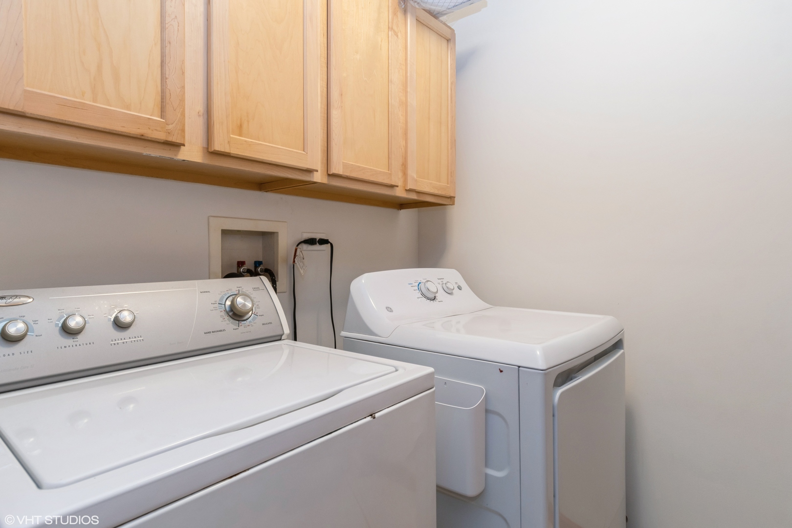 237 Springbrook Trail South, Unit 3 Oswego, IL 60543 - Photo 14 of 17 a utility room with dryer and washer